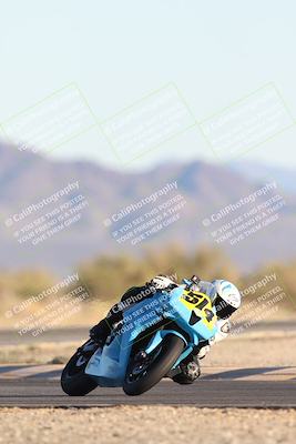 media/Dec-07-2025-CVMA (Sun) [[3e7d2de5dc]]/Race 17-Amateur Formula Middleweight/